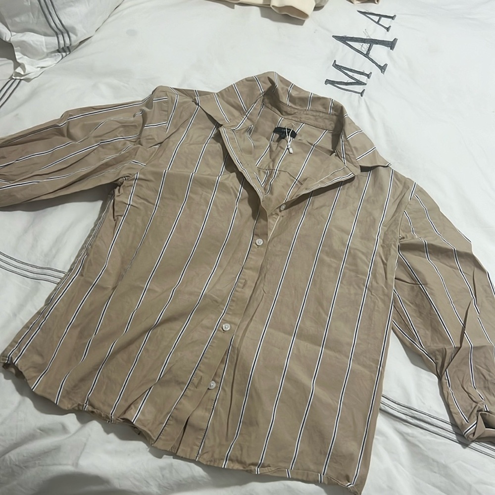 Drew beige blue stripe button down size m